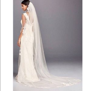 ONE TIER SEQUIN AND LACE CATHEDRAL VEIL